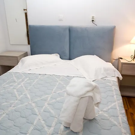 公寓 Panormos Maisonettes *