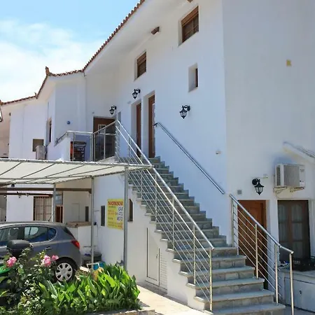 Panormos Maisonettes * Panormos (Skopelos)